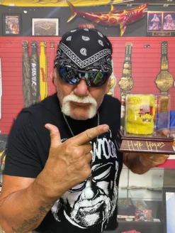 Hogan's Beach Shop Ring Worn Hulk Hogan Signed Wristband "Super Rare"1 Of 1