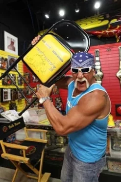 Hogan's Beach Shop Hulk Hogan Signed Chair & Undisputed Belt