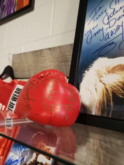 Hogan's Beach Shop Hulk Hogan Signed Tuf-Wear Boxing Glove
