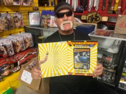 Hogan's Beach Shop AUTOGRAPHED MEDIA Antonia Inoki Vs Hulk Hogan Dvd / Magazine Autographed Volume (1)